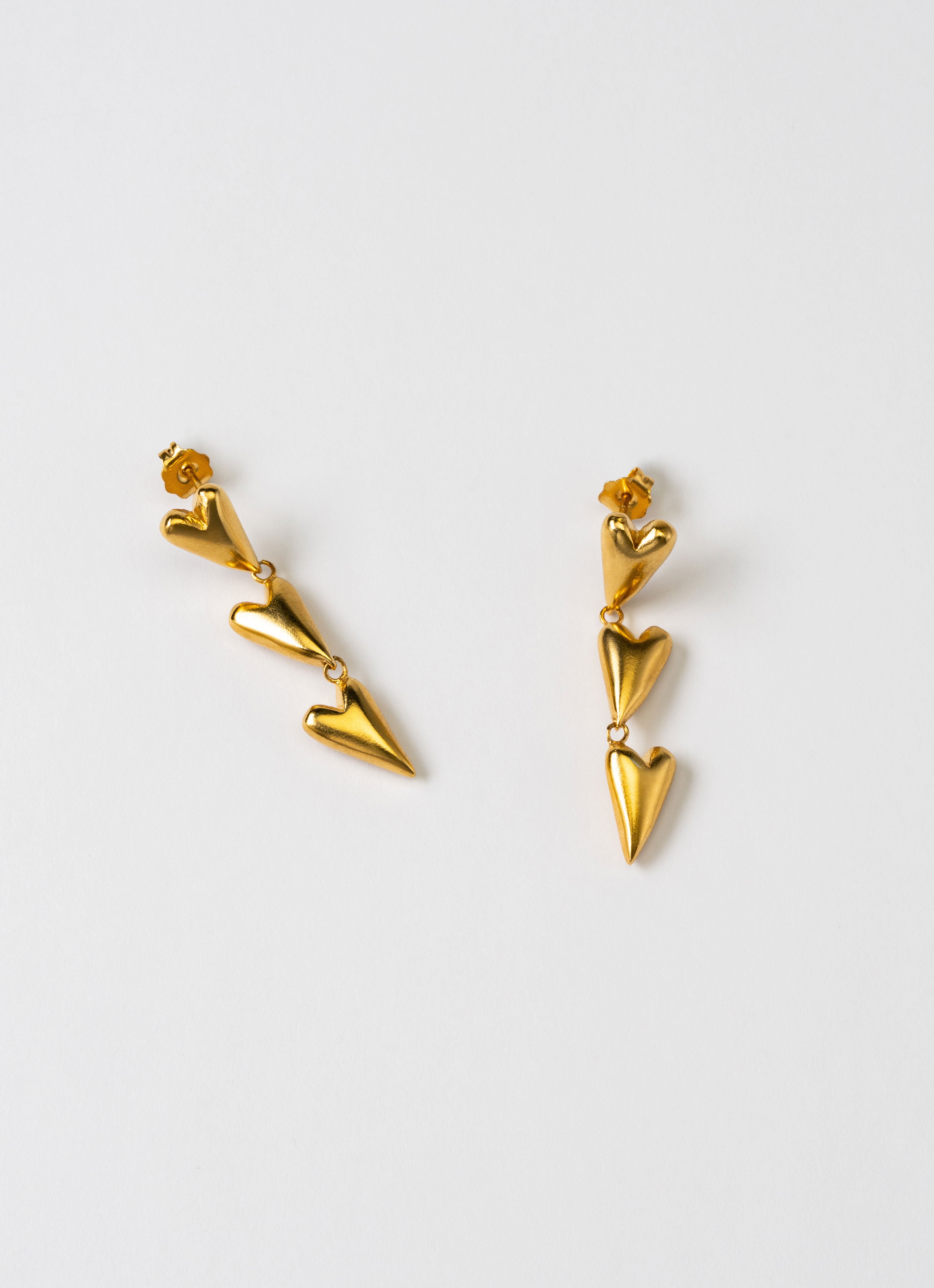 QUEEN OF HEARTS BRINCOS LONGOS